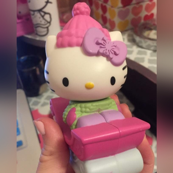 2011 McDonalds Hello Kitty in Sled Sleigh Sanrio Happy Meal Toy - Picture 1 of 9